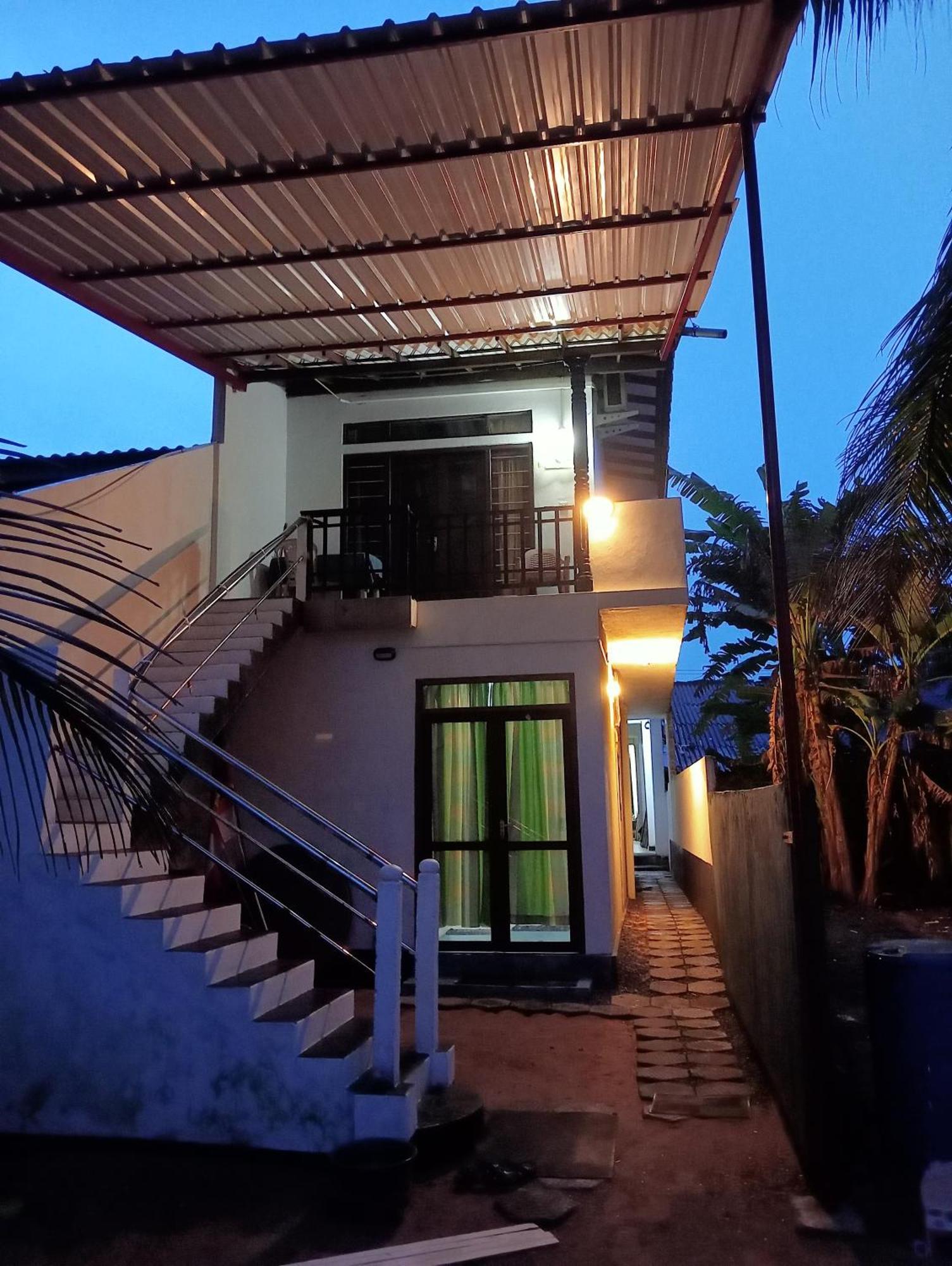 Arcade Beach Hotel Bentota Exterior photo